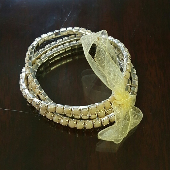 Earrings and bracelet‎ - Picture 3 of 4